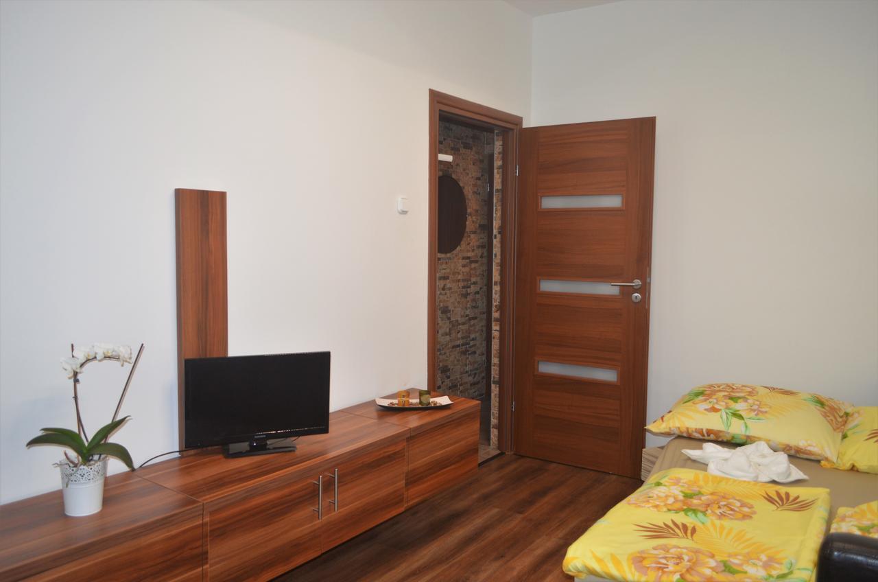 Angela Apartman Hajduszoboszlo Exterior photo